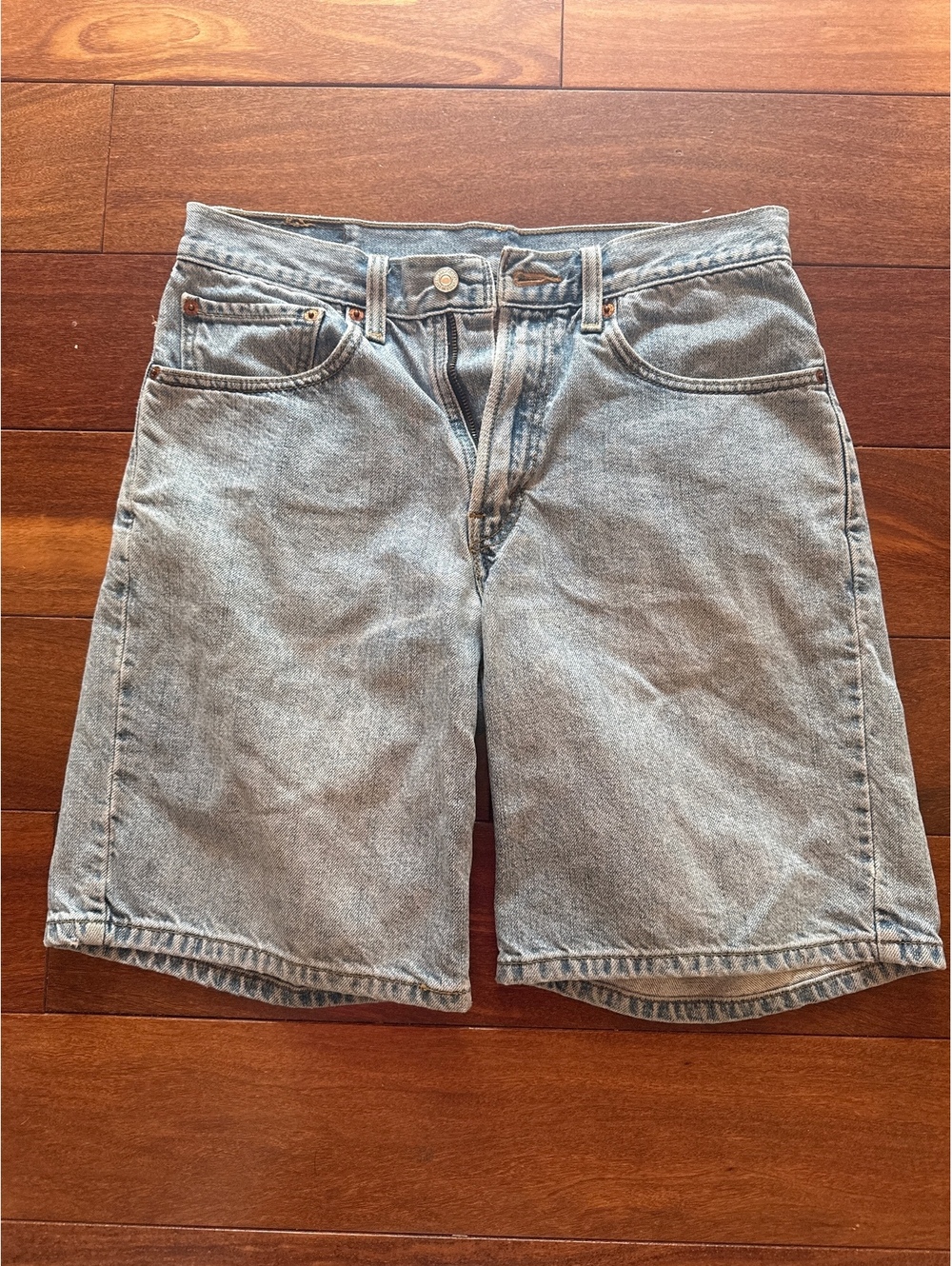 Levi’s 550 shorts size 31